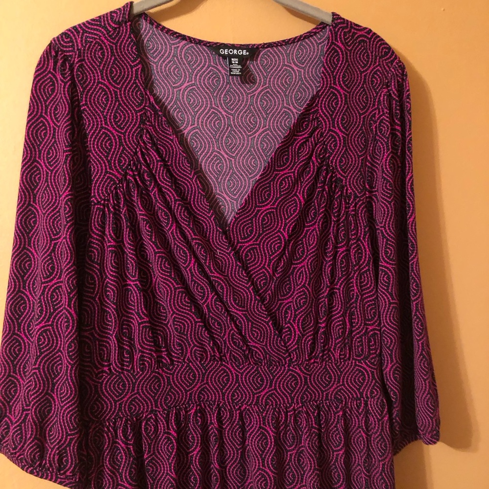 Faux wrap dress - Picture 3 of 5